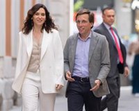 Ayuso y Almeida felicitan al Real Madrid por su trigesimosexto título de Liga