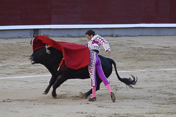 Archivo - El torero Uceda Leal durante la Feria de Otoño en la Plaza de Toros de Las Ventas, a 30 de septiembre de 2023, en Madrid (España).