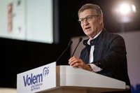 Feijóo afirma que "Illa no puede ser presidente si el señor Sánchez no lo autoriza"