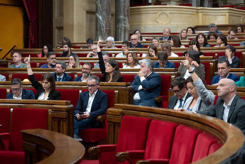 Archivo - Un pleno de esta legislatura, en octubre