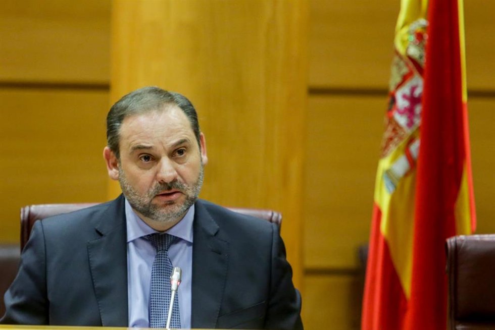 Archivo - El ministro de Transportes, Movilidad y Agenda Urbana, José Luis Ábalos, durante su comparecencia en el Senado en comisión de su departamento. En Madrid (España), a 3 de junio de 2020.