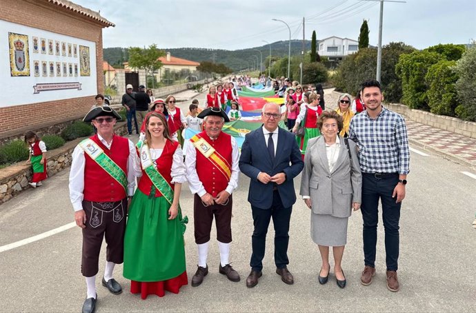 El delegado de la Junta de Andalucía en Jaén, Jesús Estrella, durante la celebración de 'Los Banquetes de Carlos III' para conmemorar el 257 aniversario del Fuero de las Nuevas Poblaciones en Aldeaquemada.