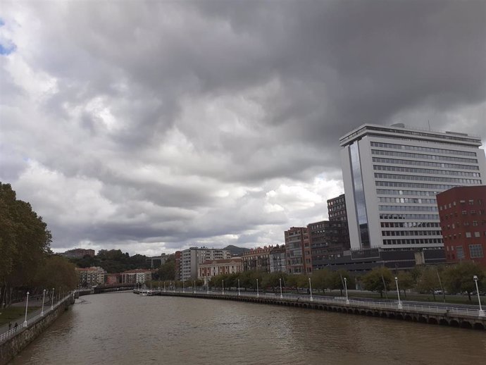 Archivo - Nubes en Bilbao
