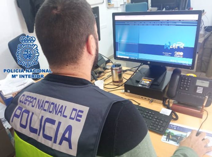 La Policía Nacional advierte de un aumento de denuncias por ciberestafas.