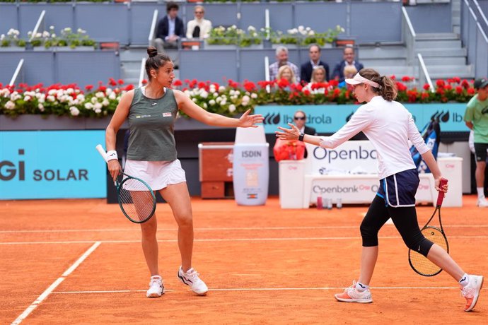 Sara Sorribes of Spain plays doubles with Cristina Bucsa of Spain against Laura Siegemund of Germany and Barbora Krejcikova of Czech Republic during the WTA Doubles Final of the Mutua Madrid Open 2024, ATP Masters 1000 and WTA 1000, tournament celebrated 