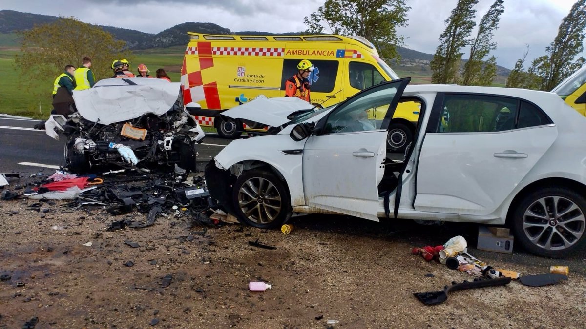 AMP.-Un bebé de un año fallecido y 5 personas heridas graves en un accidente de tráfico en la N-232 en Foncea (La Rioja)