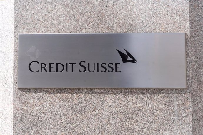 Archivo - 18 March 2023, US, New York: A Credit Suisse signage is seen on the building housing the Credit Suisse bank offices on Park Avenue South in Midtown Manhattan in New York City. Photo: Ron Adar/SOPA Images via ZUMA Press Wire/dpa
