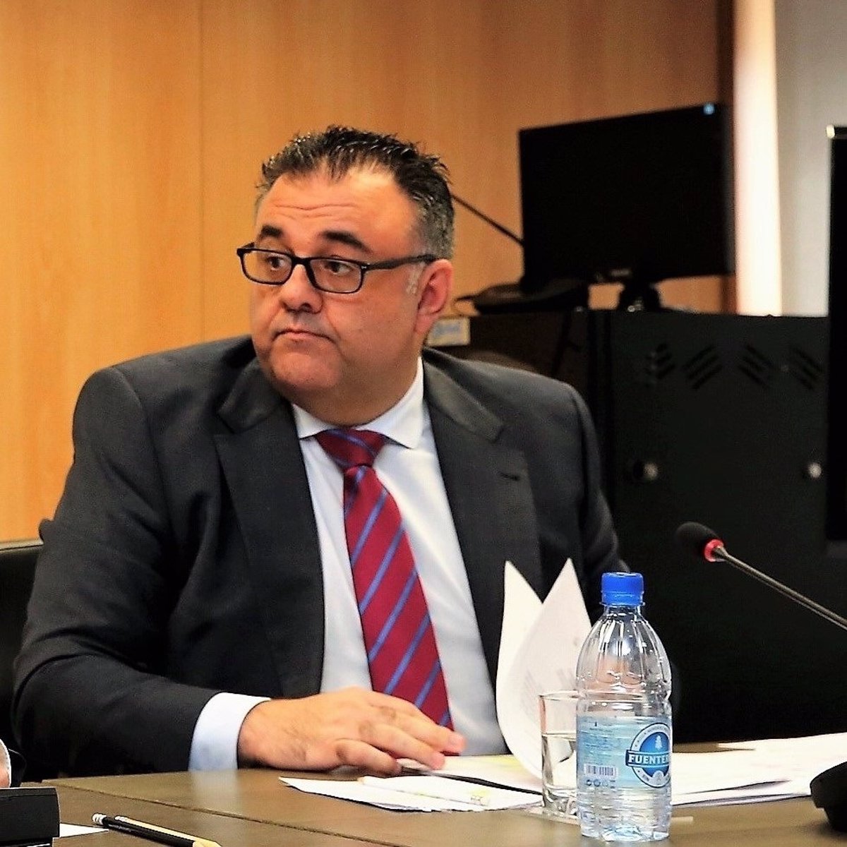 Fiscalía Europea cita por el  caso mascarillas  al exdirector canario de Salud, que se acoge a su derecho a no declarar