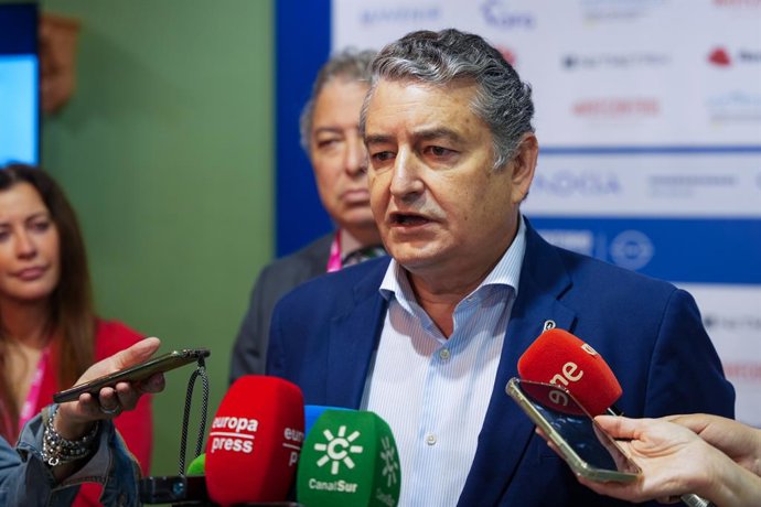 El consejero de la Presidencia, Interior, Diálogo Social y Simplificación Administrativa, Antonio Sanz, este lunes