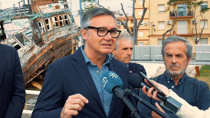 El portavoz de Vox en el Parlamento de Andalucía, Manuel Gavira, en declaraciones a los medios.