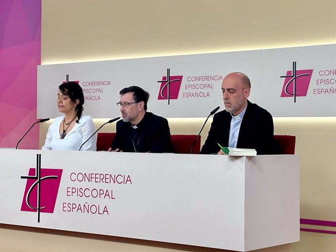 El vicepresidente de la Conferencia Episcopal Española (CEE) y cardenal y arzobispo de Madrid, José Cobo en la CEE.
