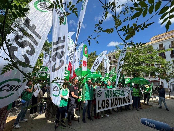 Protesta de CSIF en la Consejería de Justicia, Administración Local y Función Pública de la Junta de Andalucía.