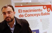 Barbón valora las cifras de desempleo y dice que "sin echar las campanas al vuelo son datos a tener en cuenta"