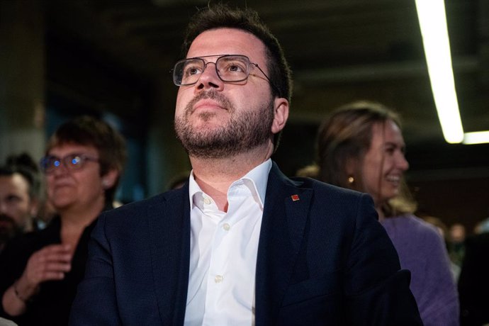 El presidente de la Generalitat y candidato de ERC a la reelección, Pere Aragonès, durante un mitin de campaña de ERC, a 29 de abril de 2024, en Girona, Catalunya (España). El grupo parlamentario Esquerra Republicana (ERC) continúa su campaña para las ele