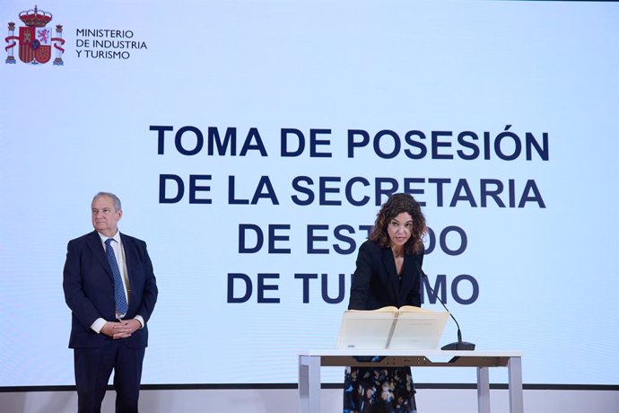 La nueva Secretaria de Estado de Turismo, Rosario Sánchez Grau, durante la toma de posesión de su nuevo cargo, en la sede del ministerio, a 6 de mayo de 2024, en Madrid (España). 