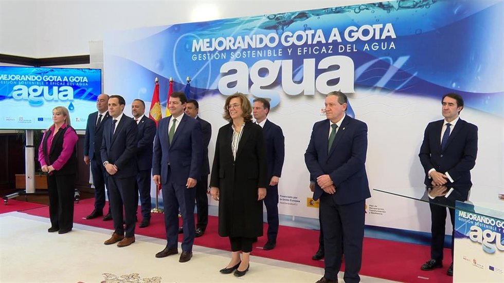 Junta y diputaciones destinan 90 millones a la renovación 200 km de tuberías para ahorrar 4 millones de litros al día