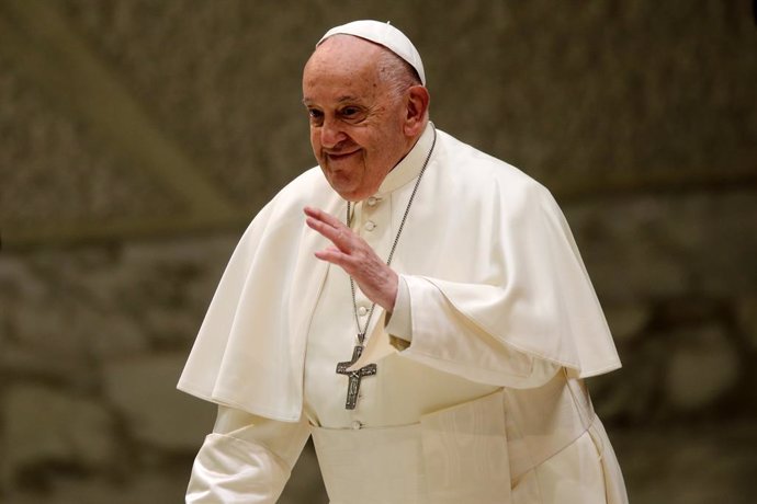 01 May 2024, Vatican, Vatican City: Pope Francis (C) attends tha weekly General Audience in Paul VI Hall at the Vatican. Photo: Evandro Inetti/ZUMA Press Wire/dpa