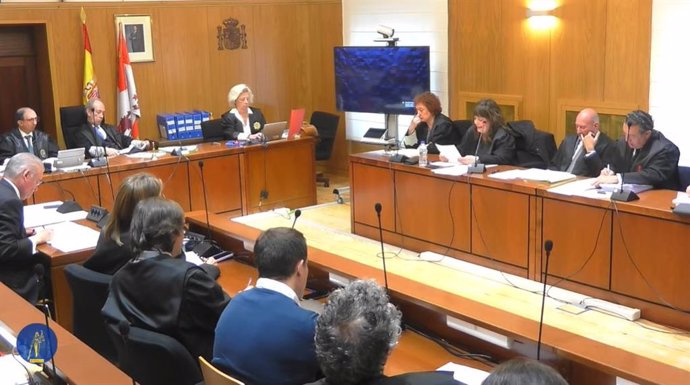 Primera de las tres jornadas en la Audiencia de Valladolid para que las distintas partes personadas en el juicio der 'La Perla Negra' puedan exponer sus informes finales.