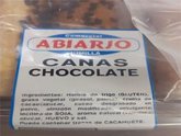 Foto: Consumo alerta de la presencia de avellanas no incluidas en el etiquetado en unas cañas de chocolate