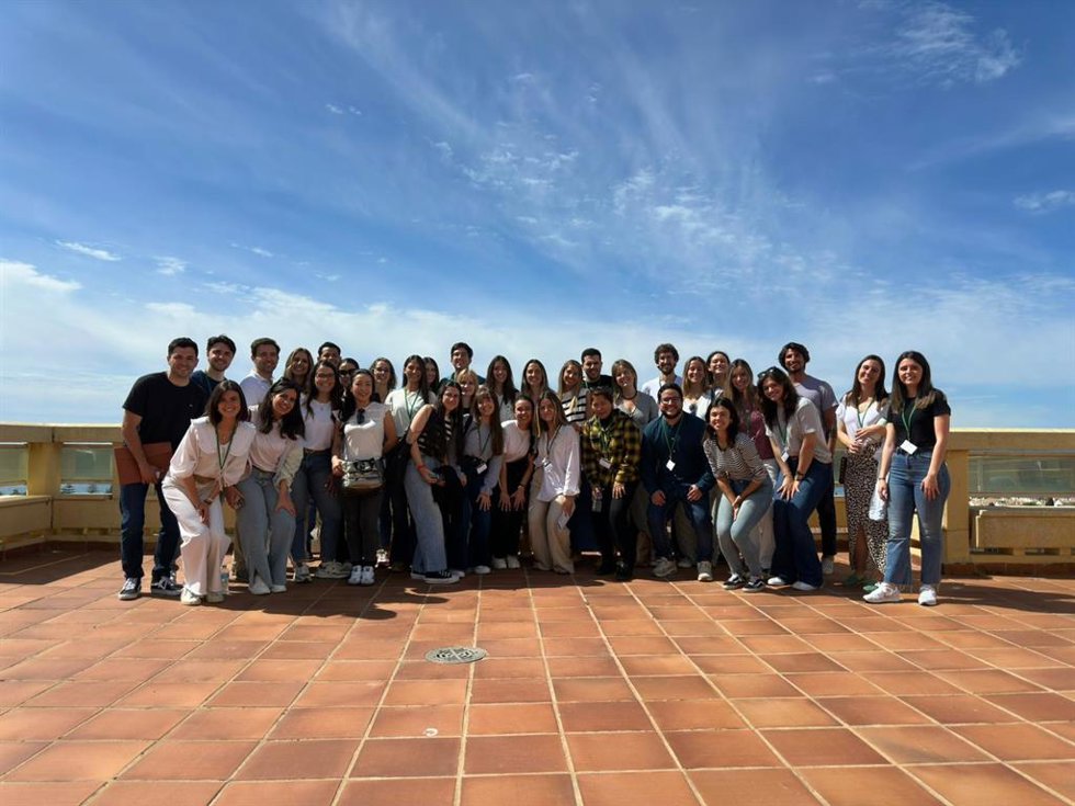 Fotografía de los nuevos residentes EIR.