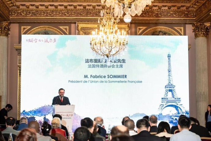 On May 3, Fabrice Sommier, president of the French Sommelier Union, delivered a speech at the event.
