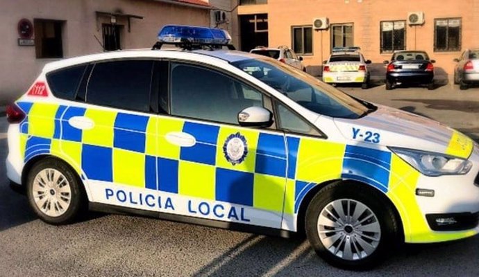 Archivo - Vehículo de la Policía Local de Algeciras