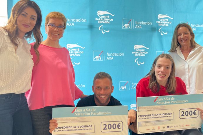 Alejandro Rojas y Marta Fernández tras ganar la cuarta cita de la Liga AXA de natación paralímpica de 2024