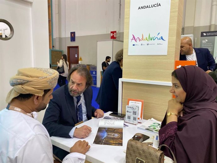 El concejal Daniel García Ibarrola en la promoción de la oferta turística de Córdoba en Dubai para consolidar el mercado de Oriente Medio.