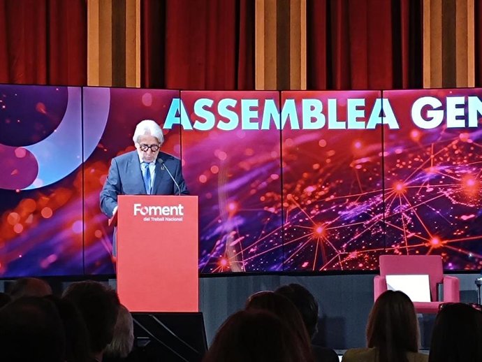 Sánchez Llibre durante su intervención en la Asamblea General de Foment, celebrada este lunes 6 de mayo en Barcelona