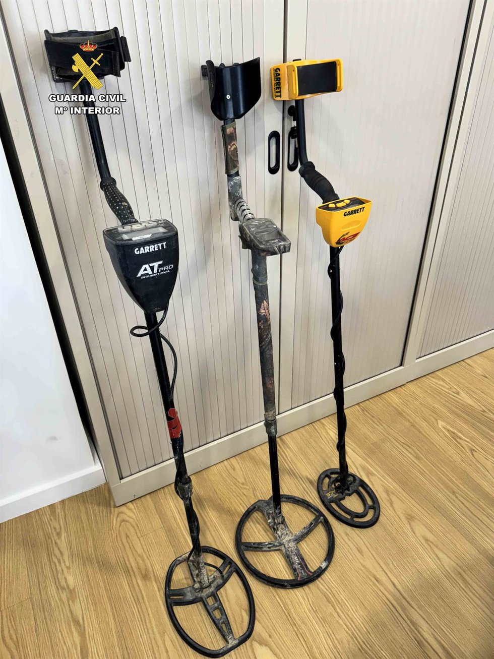 El Seprona denuncia a tres personas en La Rioja por usar detectores de metales para buscar restos arqueológicos