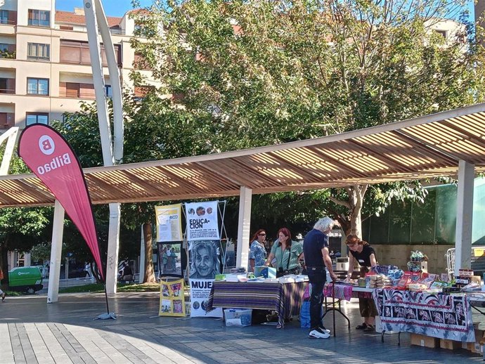 Mercado de comercio justo en Bilbao.