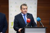 Sanz dice que la reunión de Albares "llega tarde" y que la Junta está "preocupada" por "las prisas de Sánchez"