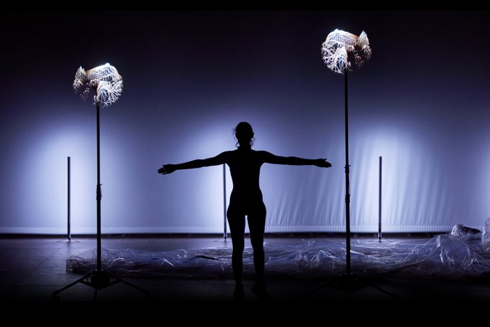 'Una isla', de la compañía catalana Agrupación Serrano