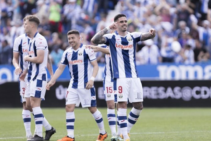 Archivo - Miguel de la Fuente celebra un gol con el Leganés en LaLiga Hypermotion 2023-2024