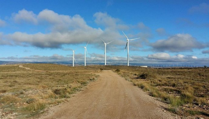 Archivo - Parque eólico en la provincia de Castellón