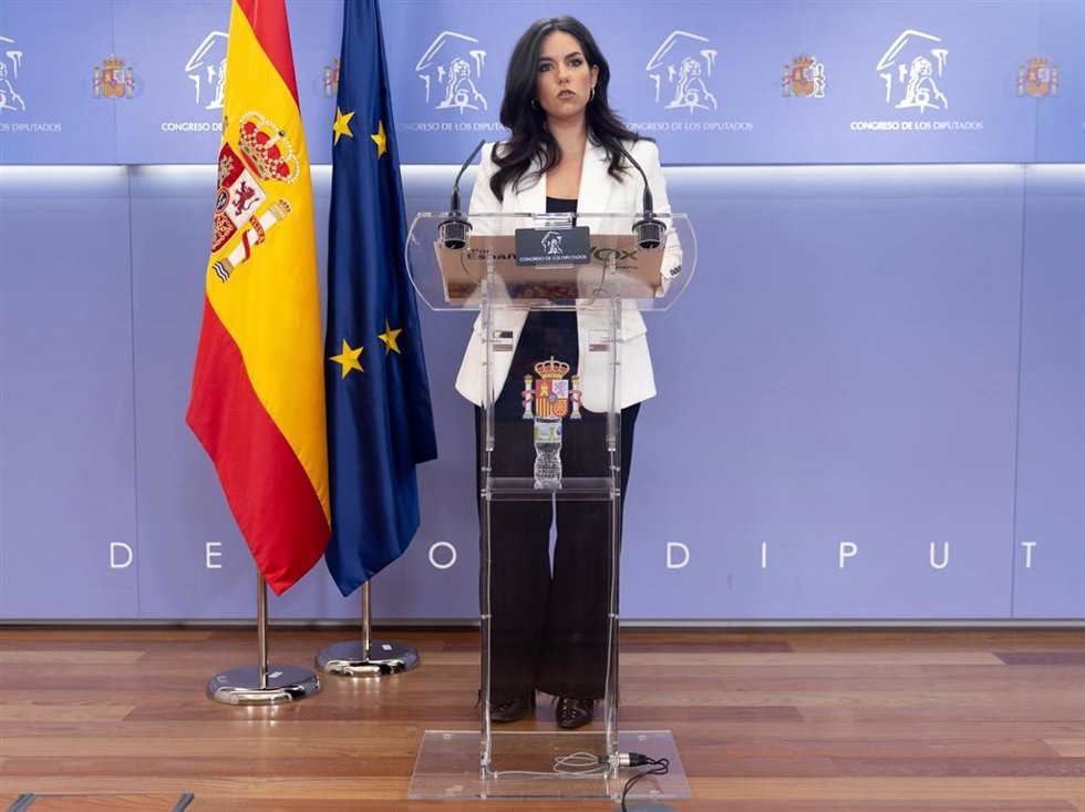 La portavoz de VOX en el Congreso, Pepa Millán, durante una rueda de prensa, en el Congreso de los Diputados.
