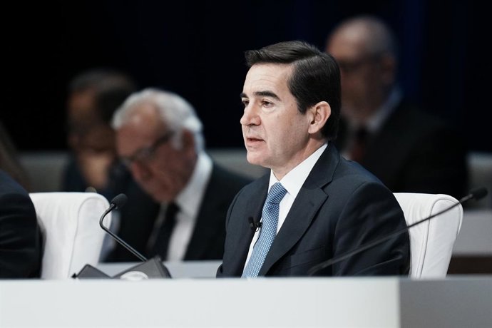 Archivo - El presidente de BBVA, Carlos Torres Vila, durante una Junta General de Accionistas del BBVA, en el Palacio de Euskalduna de Bilbao, a 15 de marzo de 2024, en Bilbao, Vizcaya, País Vasco (España). 