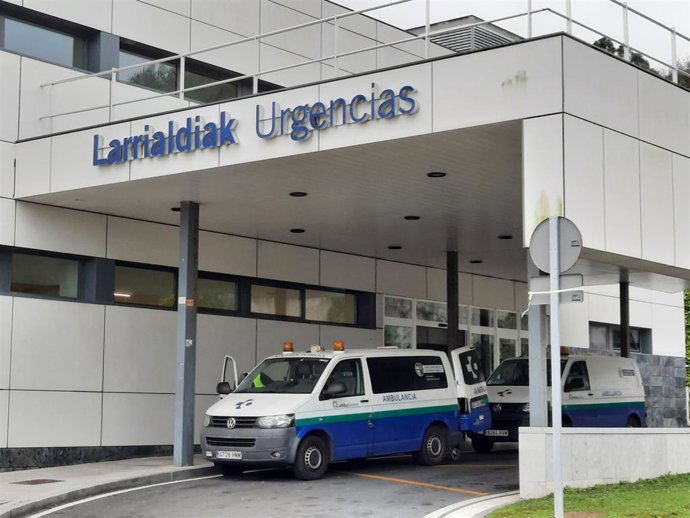 Archivo - Acceso a las urgencias de un hospital de Osakidetza