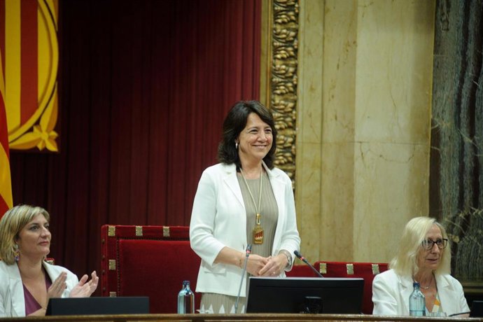 Archivo - La presidenta del Parlament, Anna Erra.
