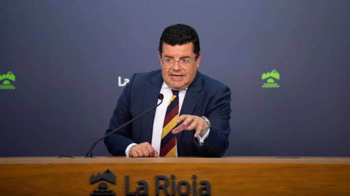 El portavoz del Gobierno riojano, Alfonso Domínguez, en la comparecencia posterior al Consejo de Gobierno