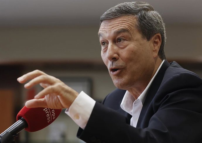 Archivo - El conseller de Sanidad, Marciano Gómez