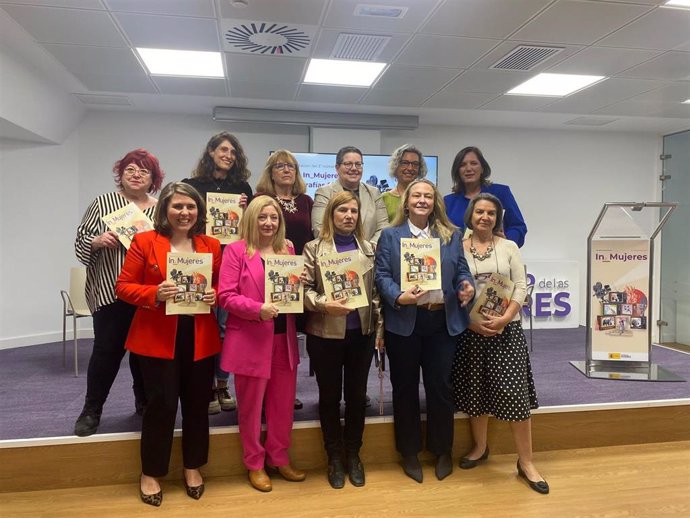 Presentación del tercer número de la revista In_Mujeres del Instituto de las Mujeres en Madrid.