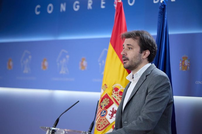 Archivo - El diputado de Podemos Javier Sánchez Serna durante una rueda de prensa anterior a la reunión de la Junta de Portavoces, a 2 de abril de 2024, en Madrid (España).