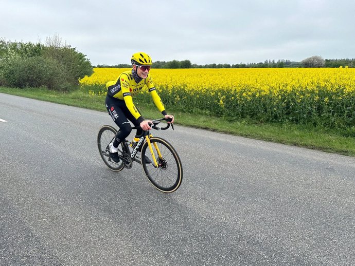 El ciclista danés Jonas Vingegaard (Visma | Lease a Bike) entrenando de cara al Tour de Francia 2024