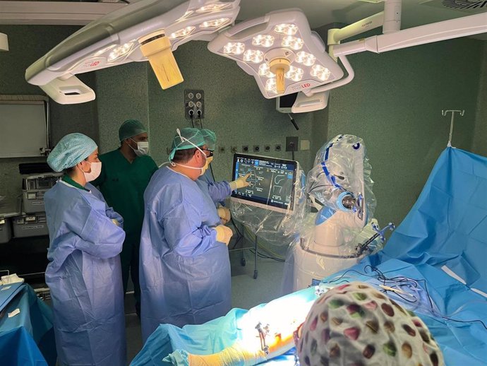 HM Sanchinarro incorpora la tecnología Rosa Knee a su cartera de cirugía robótica