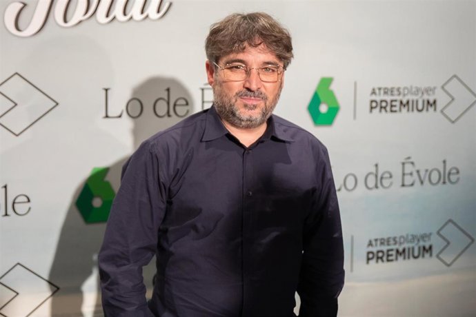 Archivo - El periodista y presentador Jordi Évole durante la presentación de la nueva temporada de ‘Lo de Évole’, en Aribau Multicines, a 7 de febrero de 2023, en Barcelona, Catalunya (España). ‘Lo de Évole’ es un programa de televisión de entrevistas pre