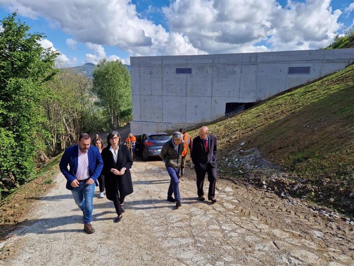 El Principado ultima la construcción del nuevo depósito de agua de Mieres, ubicado en La Ferraúra.