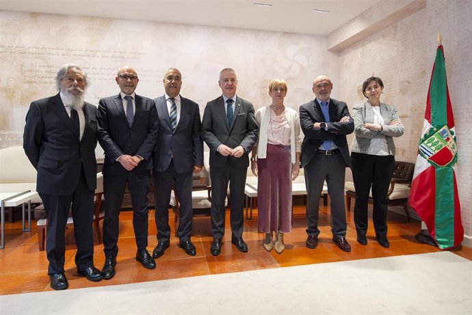 Representantes de UniportBilbao se reúnen con el Lehendakari, Iñigo Urkullu, en Vitoria