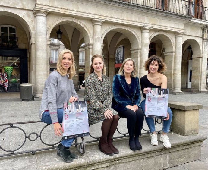Presentación de los actos con motivo del Día Internacional de la Danza en Vitoria-Gasteiz