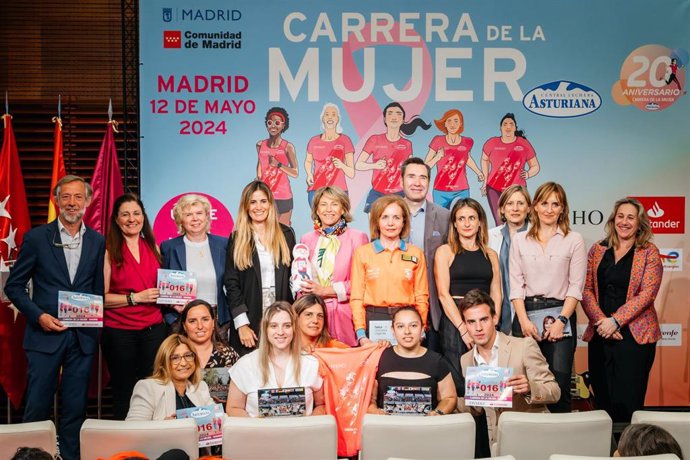 Más de 35.000 corredoras participan este domingo en la XX Carrera de la Mujer de Madrid.
